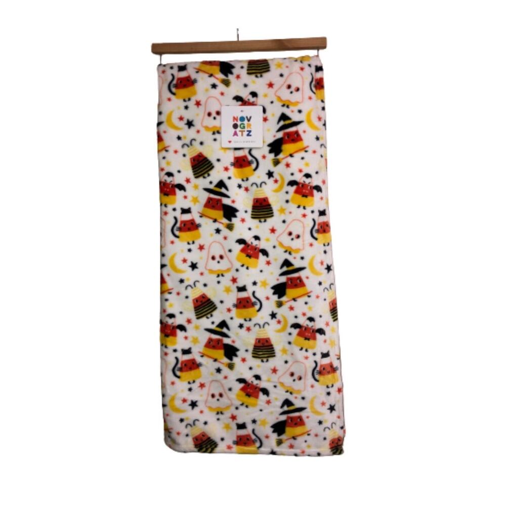 New Novogratz Candy Corn Costume Characters Throw Blanket Cat Bee Bat Ghost